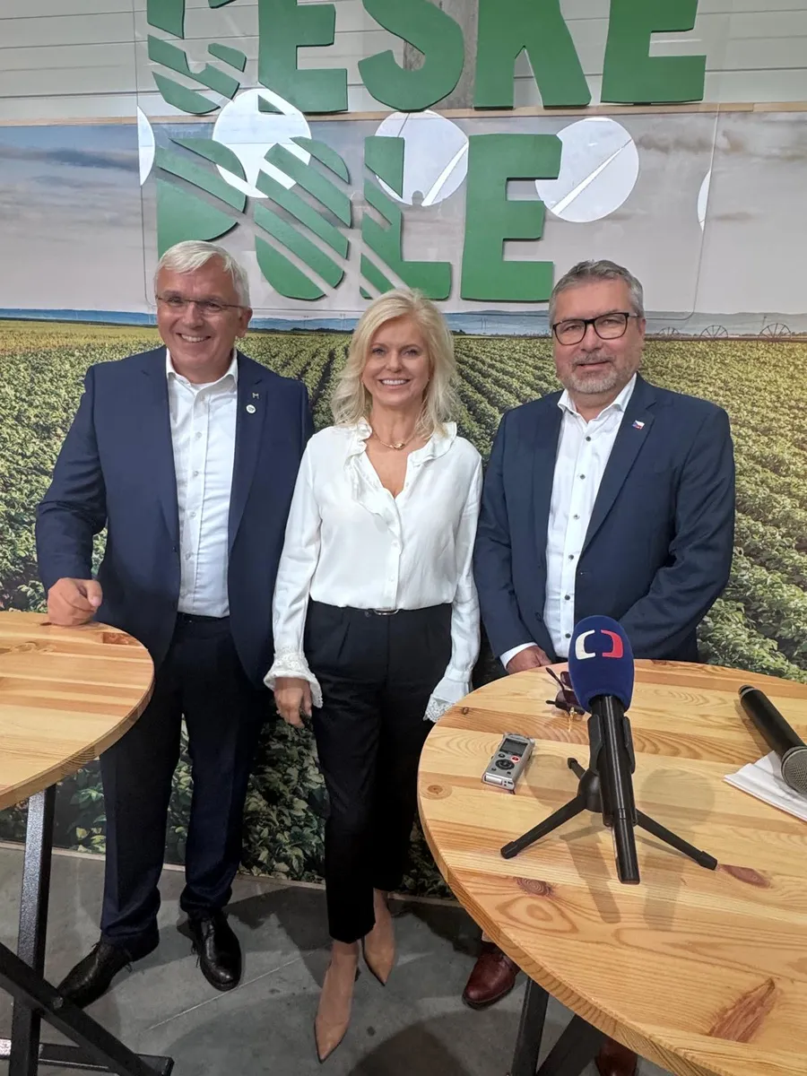 Na stánku České pole